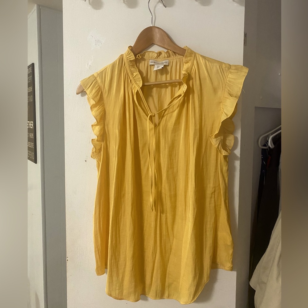 Sleeveless blouse